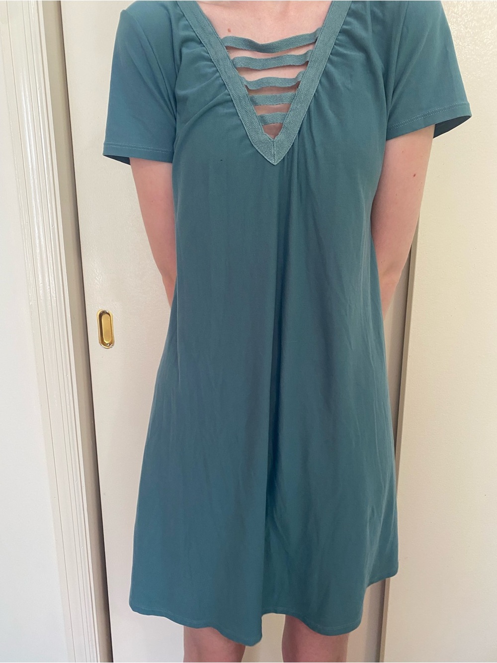 Pink Rose Size Medium Teal Short Sleeve V-Neck Tee Dress with Ladder Detail - Picture 2 of 7